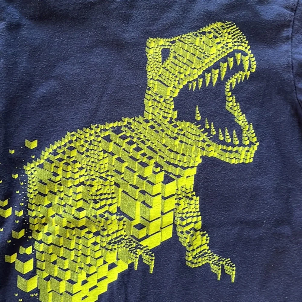 Bundle of 5 graphic T-shirts, sz 5/6